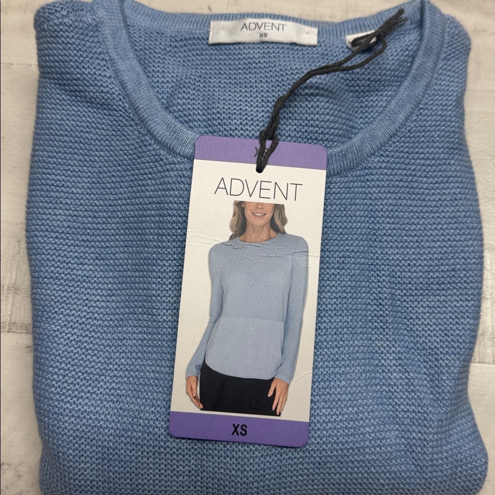 Advent Ladies' Lightweight Sweater  NWT